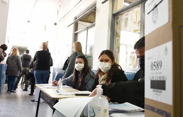 Las autoridades de mesa, atadas a los protocolos.