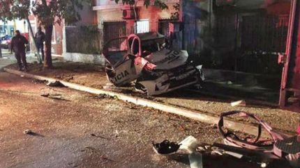 Así terminó el móvil policial.