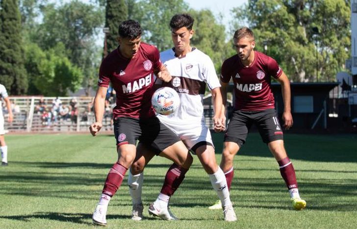 Lanús y Platense animaron un gran partido en el Sur.