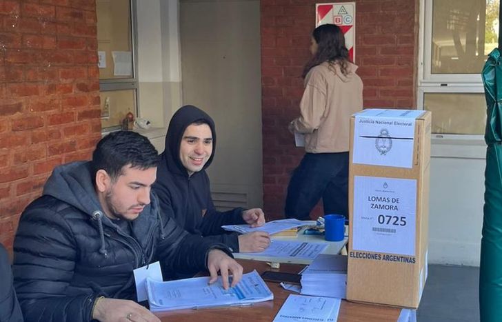 El momento en el que Carolina entró al cuarto oscuro.