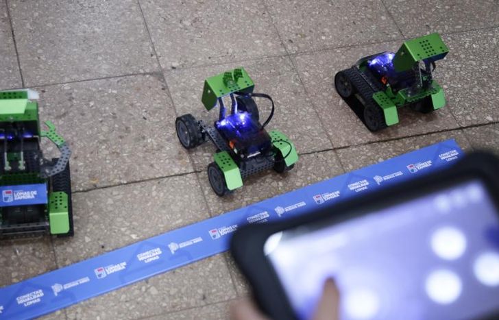 Uno de los objetivos es impulsar la robótica y la programación.