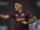 Pepe Sand entusiasmado con el presente de Lanús.