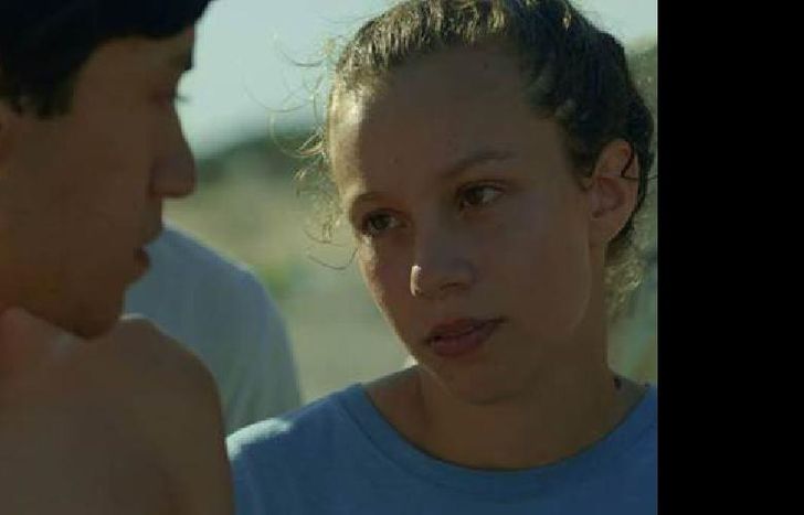 Cuenta la historia de Rosina, una joven en su despertar sexual.