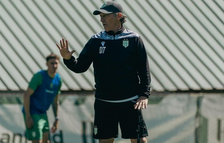 Pedro Troglio ante la chance de clasificación.