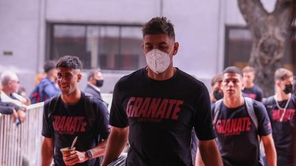 Braghieri tuvo que ser trasladado en ambulancia. Braghieri tuvo que ser trasladado en ambulancia.