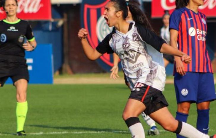 Guadalupe Donato, delantera de El Porvenir.