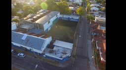 El Rosedal recibe a decenas de vecinos a diario en el corazón de Temperley Oeste.