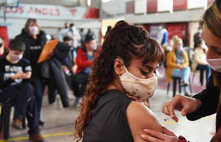 Lomas superó los 300 vacunados contra el Coronavirus.