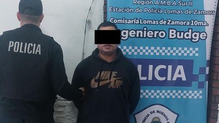 El detenido fue llevado a la Comisaría de Budge.
