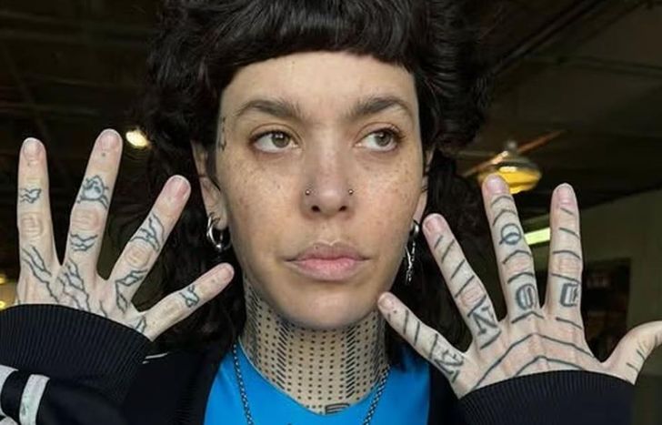 Ana Devin en Cachete en En el barro.