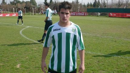 Lautaro Bugatto, el futbolista de Banfield asesinado en 2012. Lautaro Bugatto, el futbolista de Banfield asesinado en 2012.