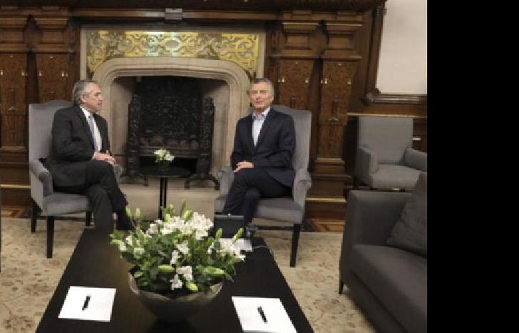 Luego se trasladará a la Casa Rosada donde tomará juramento a todo su gabinete.