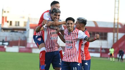 Los Andes acomodó el triunfo con el gol tempranero de Morán. Los Andes acomodó el triunfo con el gol tempranero de Morán.