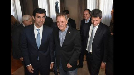 gobernadores exigen derogar el recorte de las asignaciones familiares