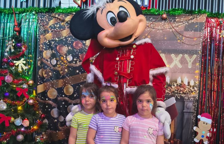 Nada menos que un personaje internacional las esperaba y ellas se emocionaron.&nbsp;