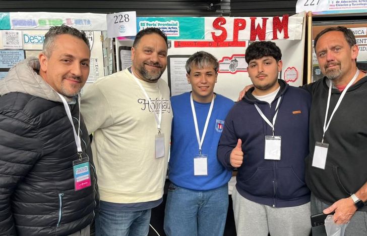 Los alumnos expusieron el proyecto ante un jurado de excelencia.