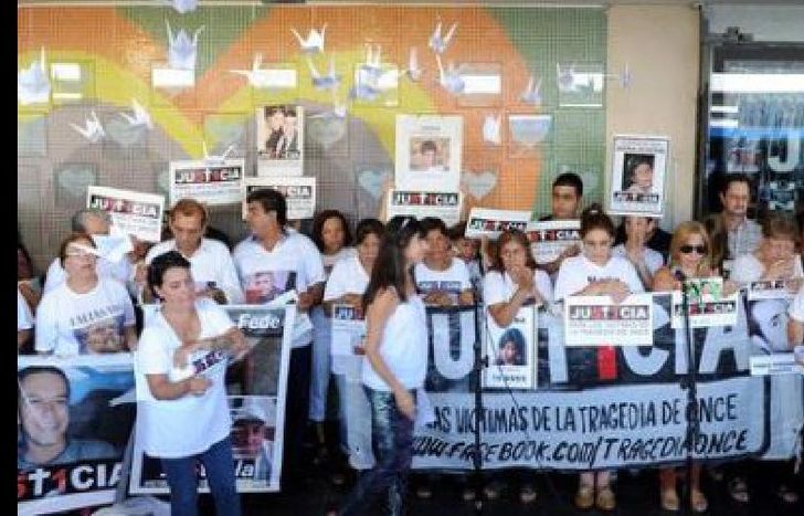 once tragedia