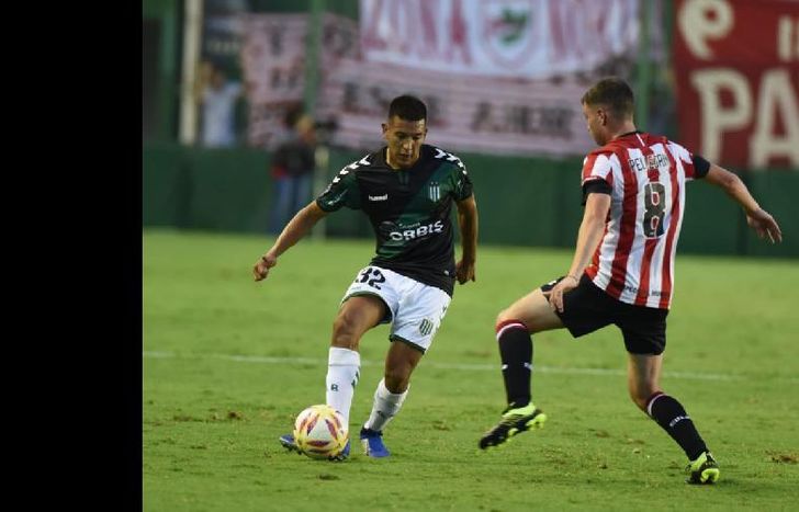 Banfield pagó caro sus errores y Estudiantes no lo perdonó.