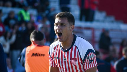 Camilo Viganoni anotó el 2-0 de Los Andes. Camilo Viganoni anotó el 2-0 de Los Andes.