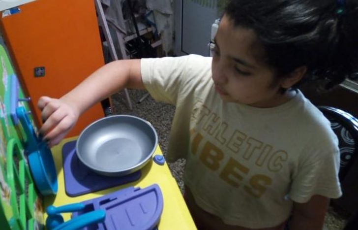 Necesita continuar con una dieta estricta para su recuperación.