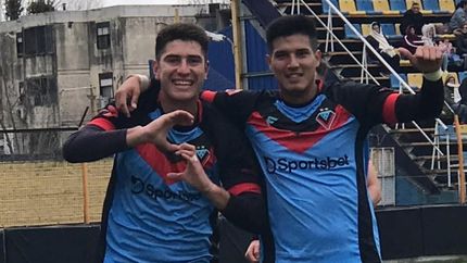 Minnicelli y Cañete, los goleadores en el Docke.