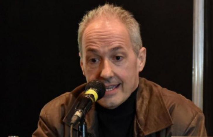 El dolor de ya no ser es el tercer libro del lomense.