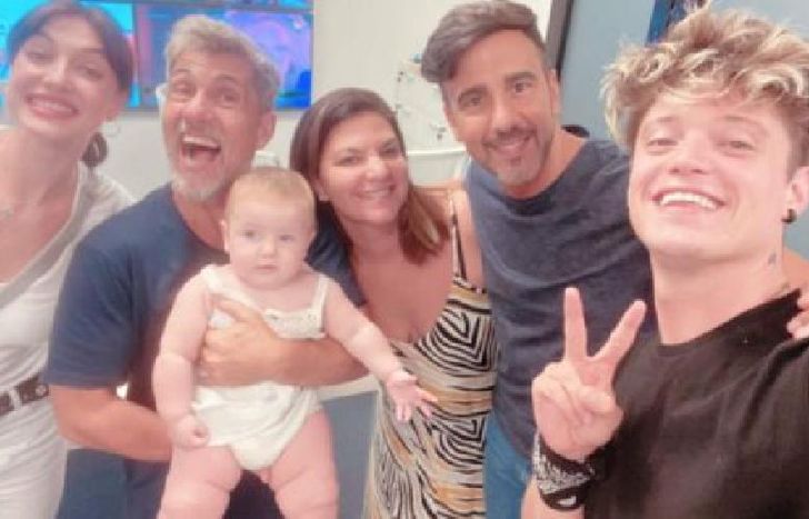 En la reunión para firmar contrato.