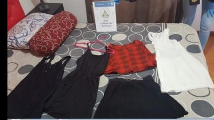 la policía allanó la vivienda donde había varias chicas que eran prostituidas.