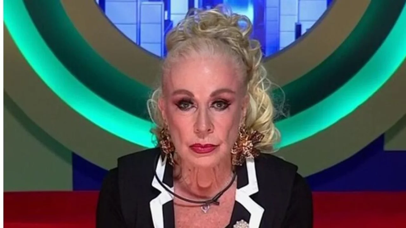 Laura Zapata, hermana de Thalia. 