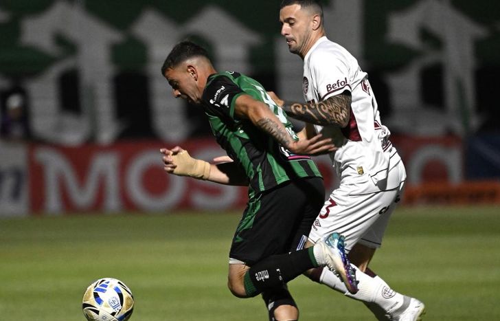 Lanús celebra en San Juan.