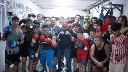 Federico Otermín se reunión con los grandes y chicos de Club Atlético Llavallol. Federico Otermín se reunión con los grandes y chicos de Club Atlético Llavallol.