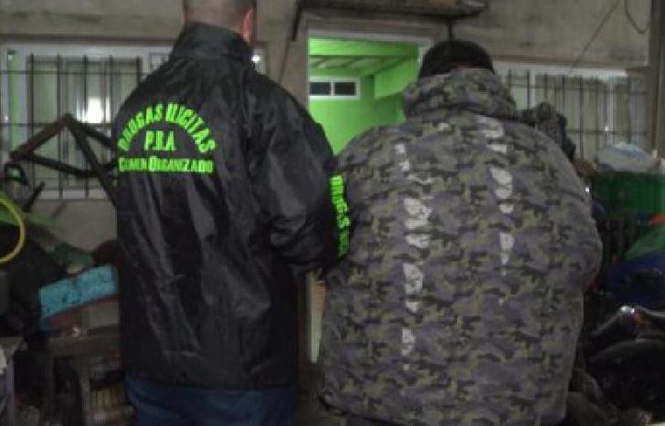 También fueron detenidos cinco de sus cómplices.