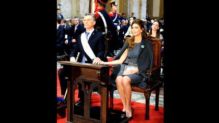 tension entre macri y poli, durante la misa oficial