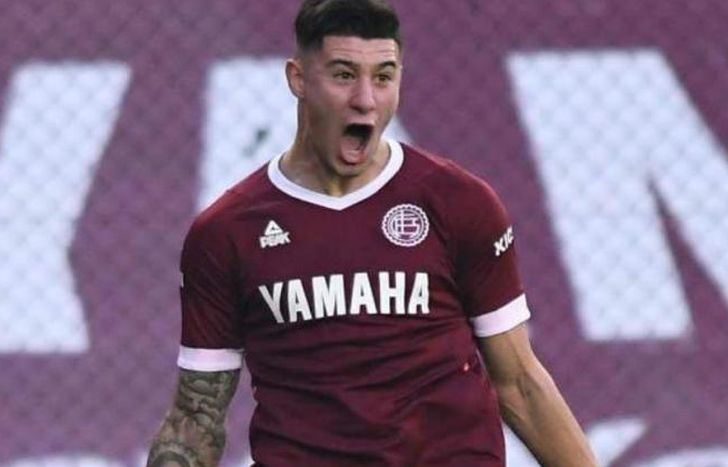 Valenti jugó 29 partidos con la camiseta del Granate.