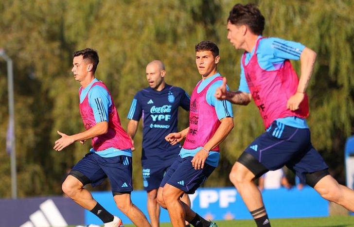 Los pibes se preparan para el debut.