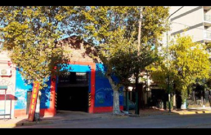 Cierran antes por la poca demanda.