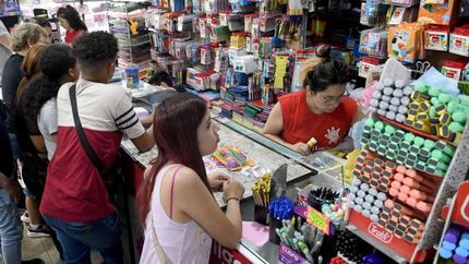 Se destacaron los rechazos en las compras con tarjetas de crédito por falta de límite.